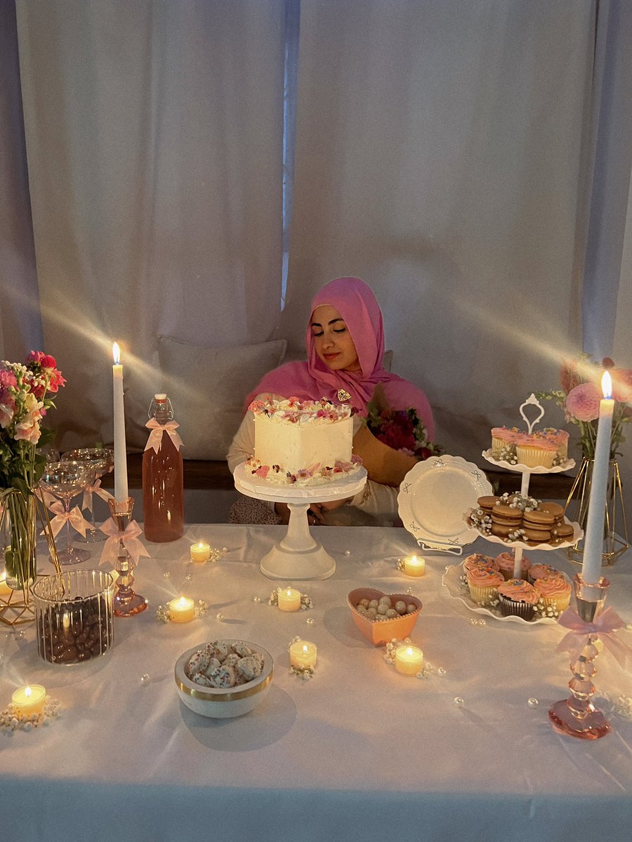 yasmoh705's tweet photo. Came back just to tell yall I’m officially 22.… now I shall go back rotting. https://t.co/AJls98xjpa