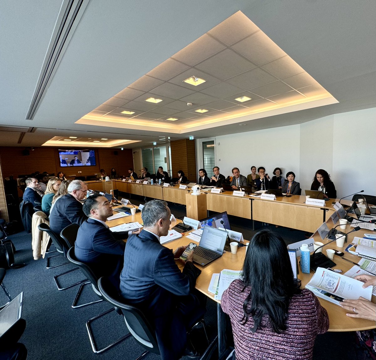 🏨 Buildings generate 40% of global energy-related greenhouse gas emissions. Today I was delighted to launch our new report “Global Monitoring of Policies on Decarbonising Buildings”. It shows co-ordinated action is needed to meet our climate ambitions.

🔗oecd.org/en/publication…
