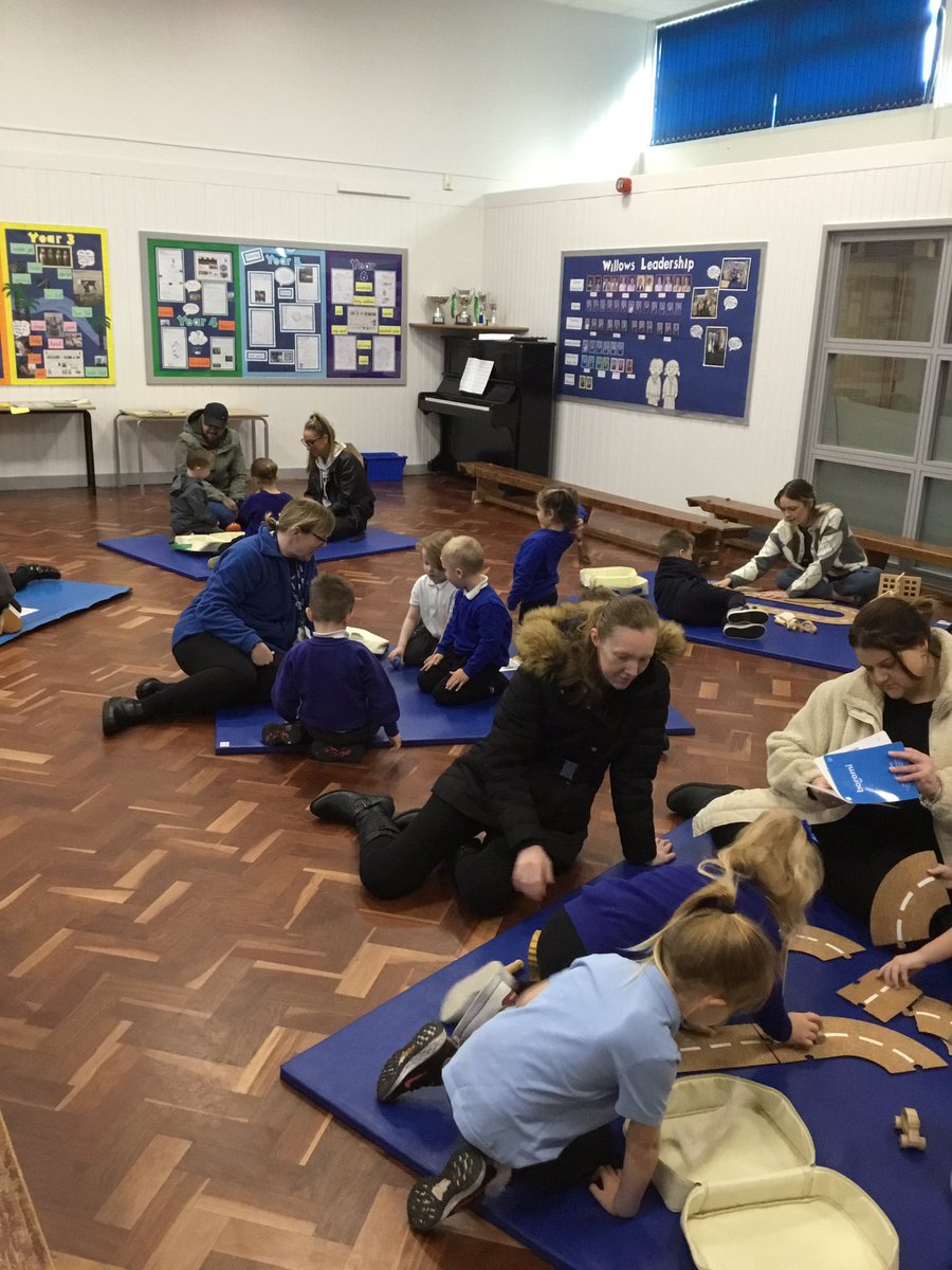 DeltaWillowsAc's tweet photo. Have you heard? 👂Our EY @BoromiHQ Toy Library has launched! 🧸Our children loved teaching their grown ups how to use our new Boromi bags and choosing which bag they would like to borrow first. #ToyLibrary #ParentalEngagement https://t.co/lkJmcUGZq0