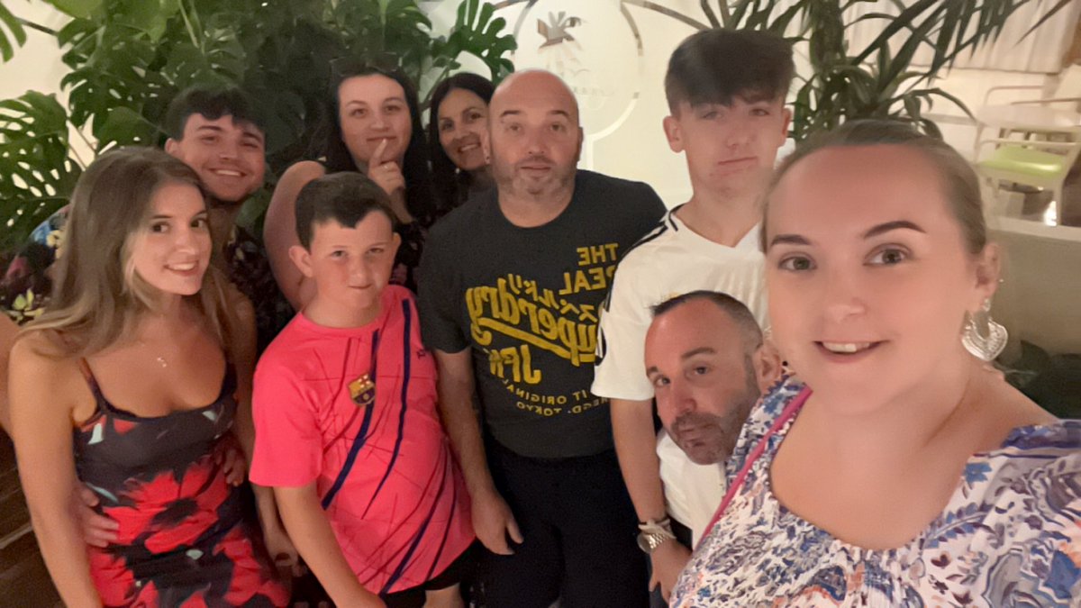 Home after another week in the sun with these beautiful people! 💕🇪🇸