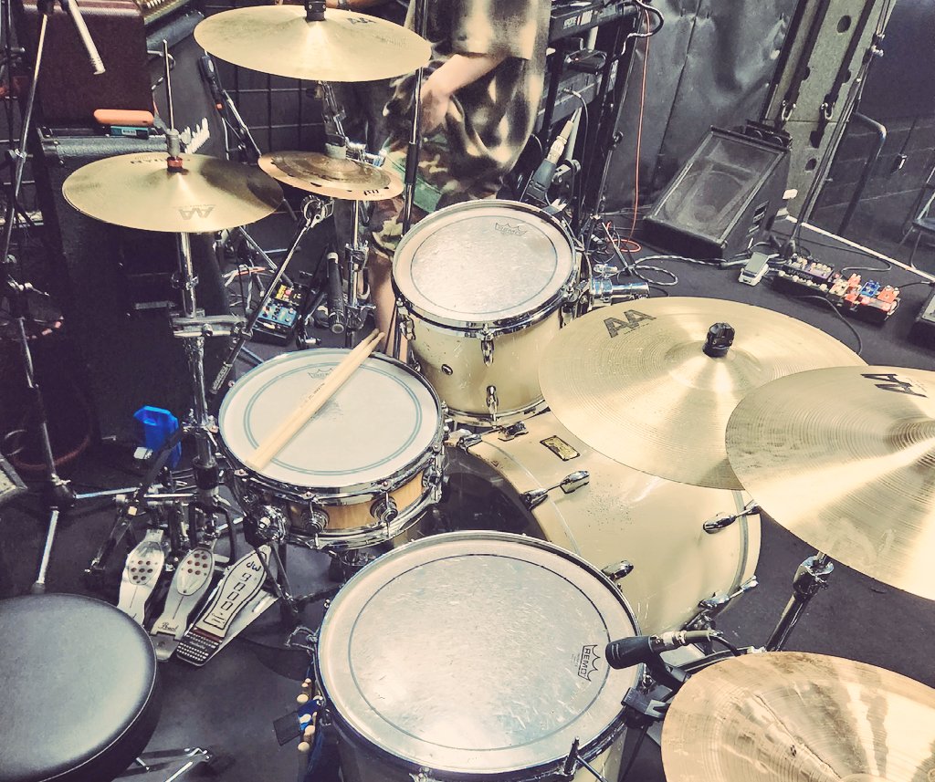 Kazuki_CrowsA's tweet image. 1010 #ドラムの日
いつもいろんな景色に連れていってくれてありがとう🥁🔥🫶🏻

#ドラムの日いいね24
#CrowsAlive
#drums