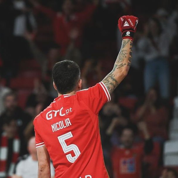 Hóquei em Patins: Carlos Nicolia terminou a sua carreira. Obrigado!

10 épocas 
368 jogos  
348 golos   

3 Campeonatos Nacionais 
2 Supertaças 
1 Taça de Portugal  
1 Liga Europeia 
1 Taça Intercontinental 
1 Taça Continental 
1 Taça 1947 
1 Elite Cup  

Obrigado, Nicolia!