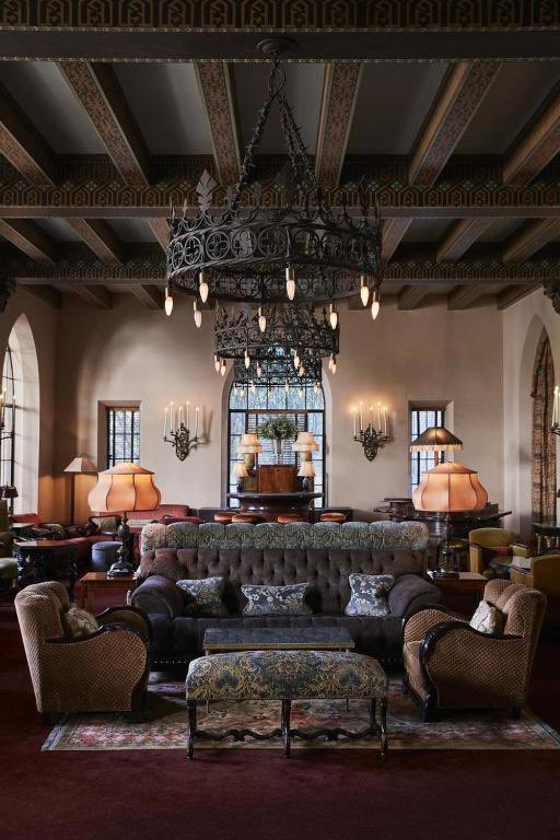 GitaPR's tweet image. We adored hosting at Chateau Marmont. The Hollywood hotspot offers exquisite ambience and decadence dishes, all with an err of discretion and serenity for its guests. 

#teamgitapr #chateaumarmont #pressevent #pragency