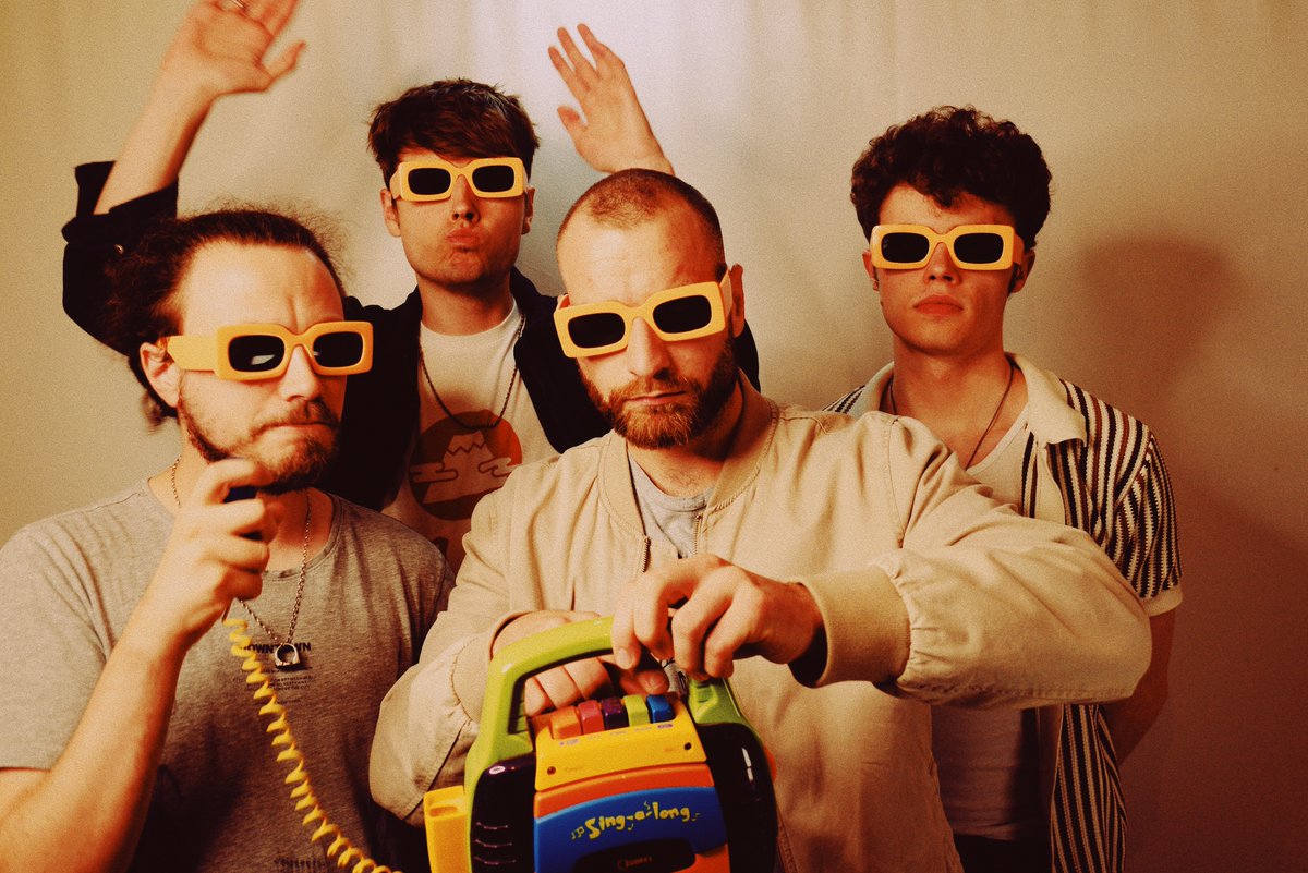 NEW MUSIC: @TheTrustedBand unveil new single 'The Lightning'... mysticsons.com/article/truste…