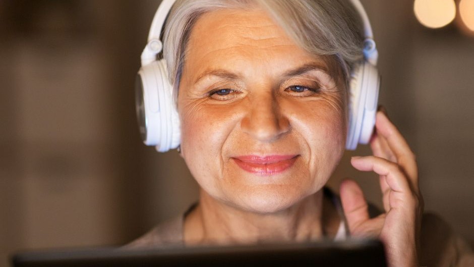 The Cardiff and Vale Recovery &amp; Wellbeing College provides free educational courses on a range of mental health, physical health and wellbeing topics.

To find out more about the courses available, please read the prospectus: orlo.uk/rzHi5 

#WorldMentalHealthDay 💚