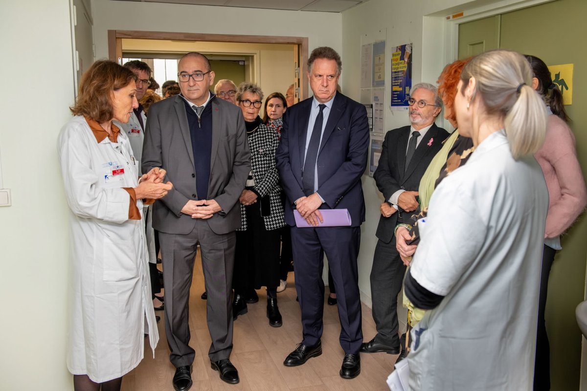 Assistance Publique – Hôpitaux de Paris (AP-HP) (@aphp) on Twitter photo Femmes victimes de violences sexuelles : l'AP-HP, le <a href="/parquetdeParis/">Parquet de Paris</a> et la <a href="/prefpolice/">Préfecture de Police</a> ont signé, ce matin, une convention relative au recueil de preuves sans dépôt de plainte préalable
En savoir plus sur cette procédure et son fonctionnement 👉aphp.fr/contenu/signat… Femmes victimes de violences sexuelles : l'AP-HP, le <a href="/parquetdeParis/">Parquet de Paris</a> et la <a href="/prefpolice/">Préfecture de Police</a> ont signé, ce matin, une convention relative au recueil de preuves sans dépôt de plainte préalable
En savoir plus sur cette procédure et son fonctionnement 👉aphp.fr/contenu/signat…