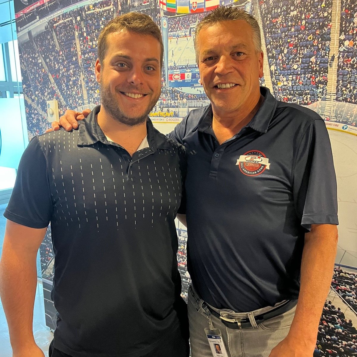 tournoipeewee's tweet photo. NOUVEL EMPLOYÉ!🤝
C'est avec immense plaisir que nous avons accueilli cette semaine notre nouveau Responsable des communications-marketing: @NickCelant 
Fort de ses années d'expérience et réel passionné du hockey, il sera un excellent atout pour notre équipe.
Bienvenue Nicolas! https://t.co/CEMEqIqcc1