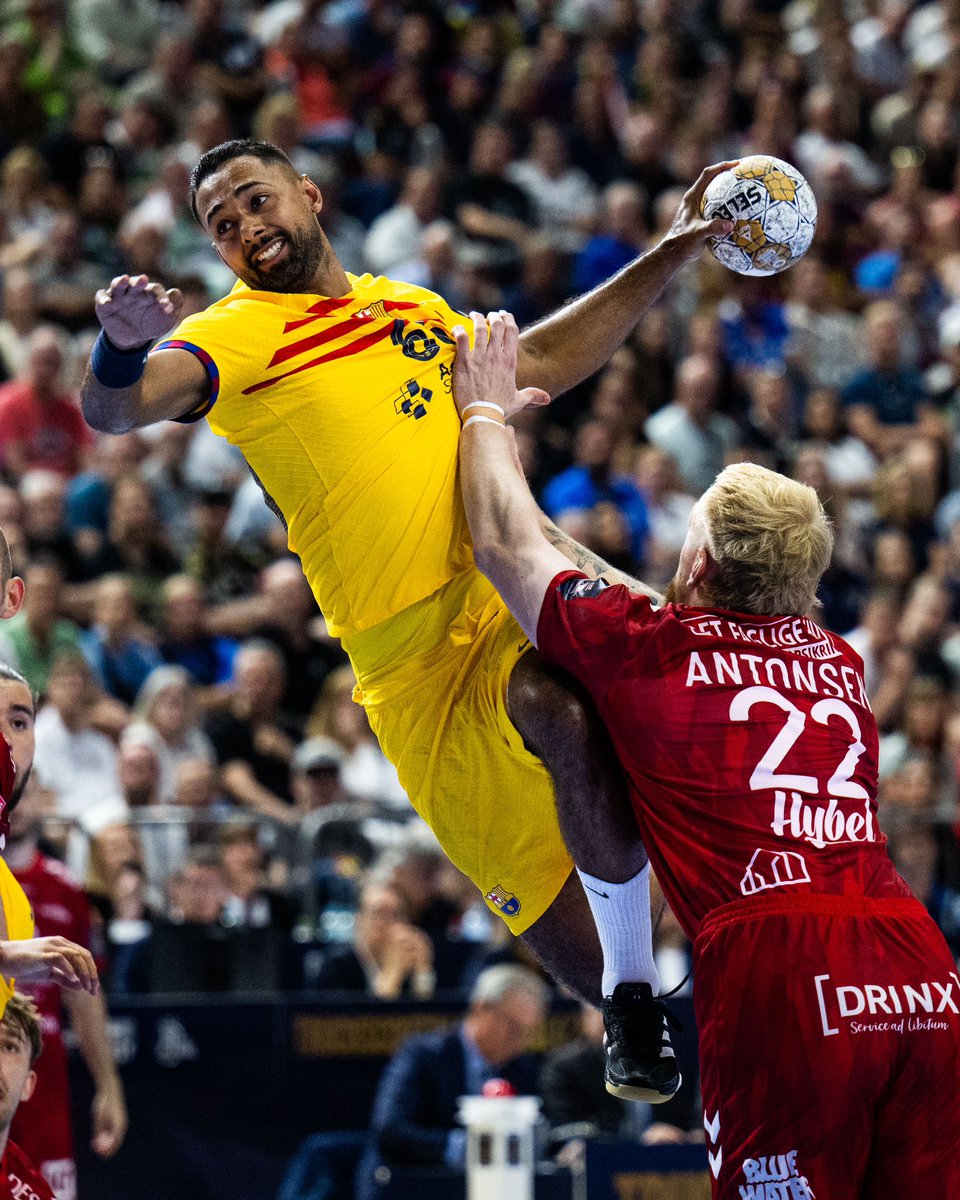 RFEBalonmano's tweet photo. 🔥 #GameDay 

⚔️ ¡Otra gran noche europea en el Palau... con grandes recuerdos para los azulgrana!

🏆 Fase de grupos Machineseeker #ECL
🆚 Aalborg
🏟️ Palau Blaugrana
⏰ 20:45 h
📺 @DAZN_ES | @esport3 | #EHFTV

📸 @FCBhandbol

#️⃣ #Balonmano #CLM #EHFChampionsLeague https://t.co/jpyMvjy6ez