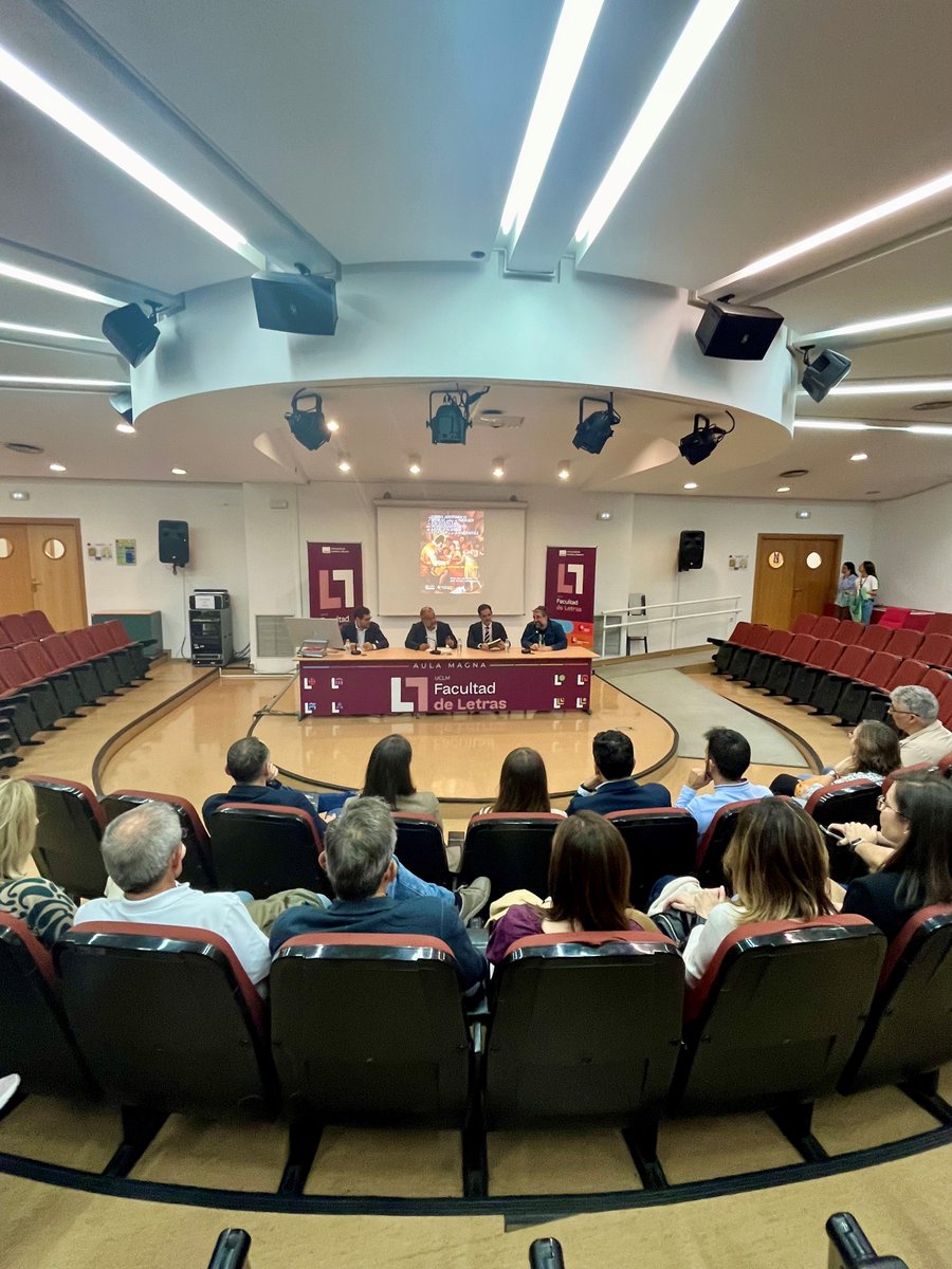uclm_es's tweet photo. El profesor de la UCLM José Vicente Salido López presenta una edición crítica de un clásico del siglo XVII que perfila la educación de la época.
Libro histórico y moral sobre el origen y excelencias del nobilísimo arte de leer, escribir y contar y su enseñanza.
https://t.co/6Xv3UaHHyS