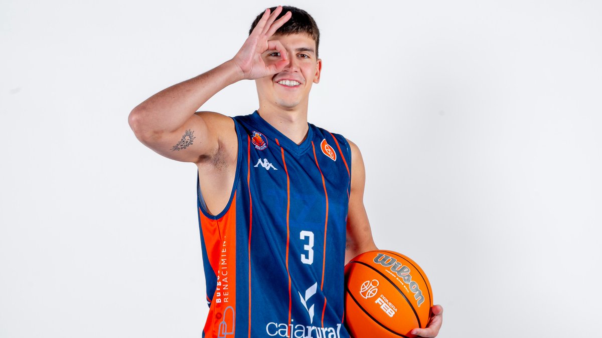 <a href="/TwitchES/">Twitch ES</a> <a href="/JaumeLoboM/">Jaume Lobo</a> <a href="/cb_tizona/">Grupo Ureta Tizona Burgos</a> 💜 <a href="/TwitchES/">Twitch ES</a> | Primer logro del curso, desbloqueado en #TableroFEB 🙌

👨‍💻 Así cumplió <a href="/JaumeLoboM/">Jaume Lobo</a> su promesa en la sesión de fotos oficial del <a href="/cb_tizona/">Grupo Ureta Tizona Burgos</a> para la #PrimeraFEB 2024/25 📸

📺 Programa completo ⬇
twitch.tv/videos/2258392…