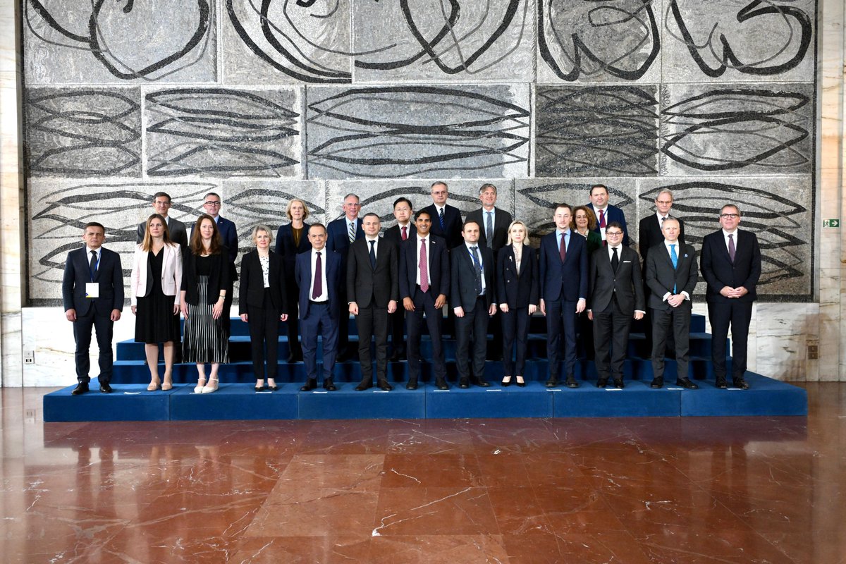 UAdonorplatform's tweet photo. The joint communiqué following our 11th Steering Committee meeting is now online! It sets out the key conclusions on budgetary needs, reconstruction priorities, reform progress, public investment and stakeholder engagement. https://t.co/sowxGPkY7z We #StandWithUkraine 🇺🇦 https://t.co/P59M1bQ3rf