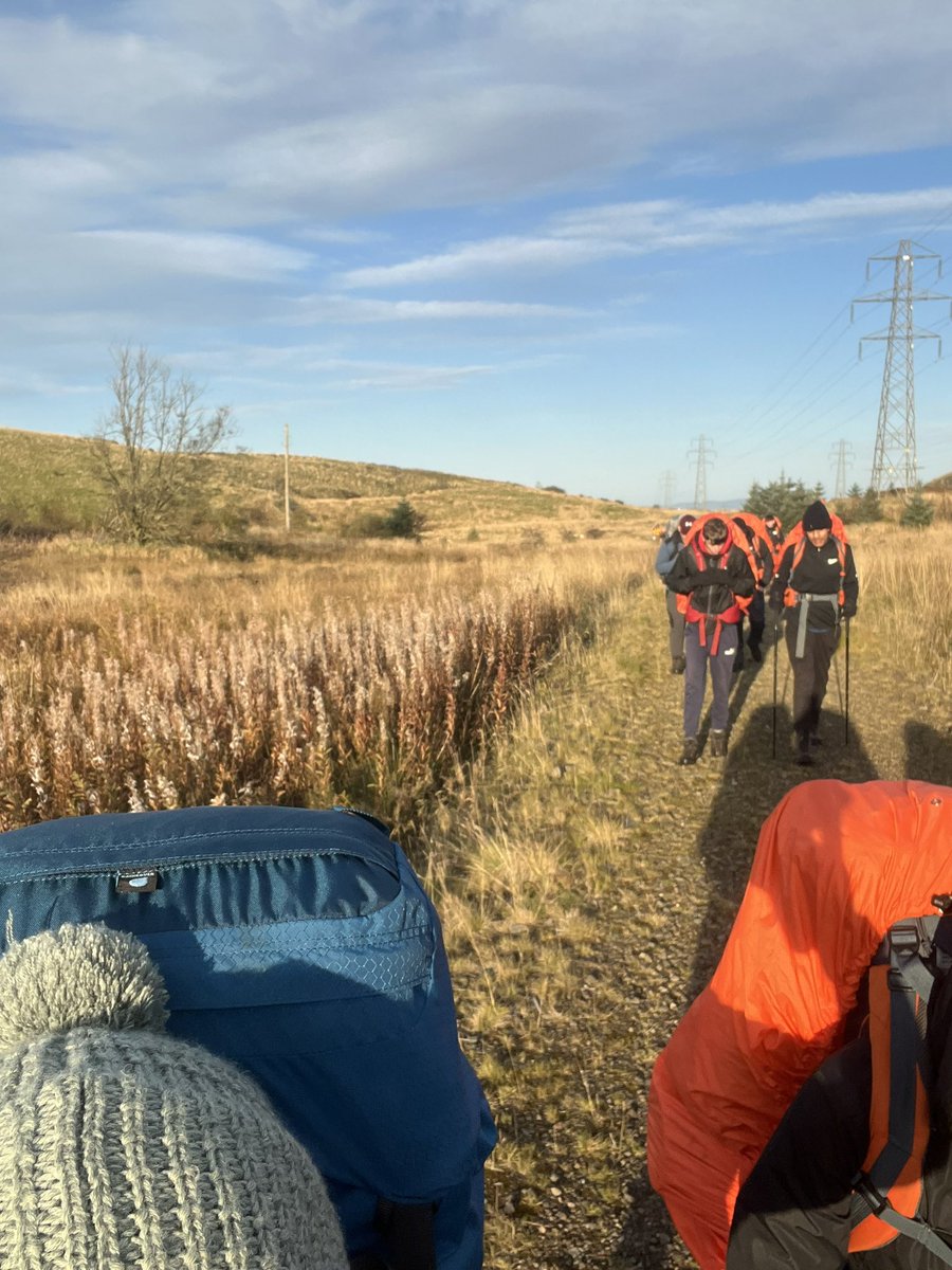 And we’re up and away before 9. Well done to everyone, smiles and laughter as we go DOWN to the finish line! <a href="/UGSchool/">Uddingston Grammar School</a> #uddytough