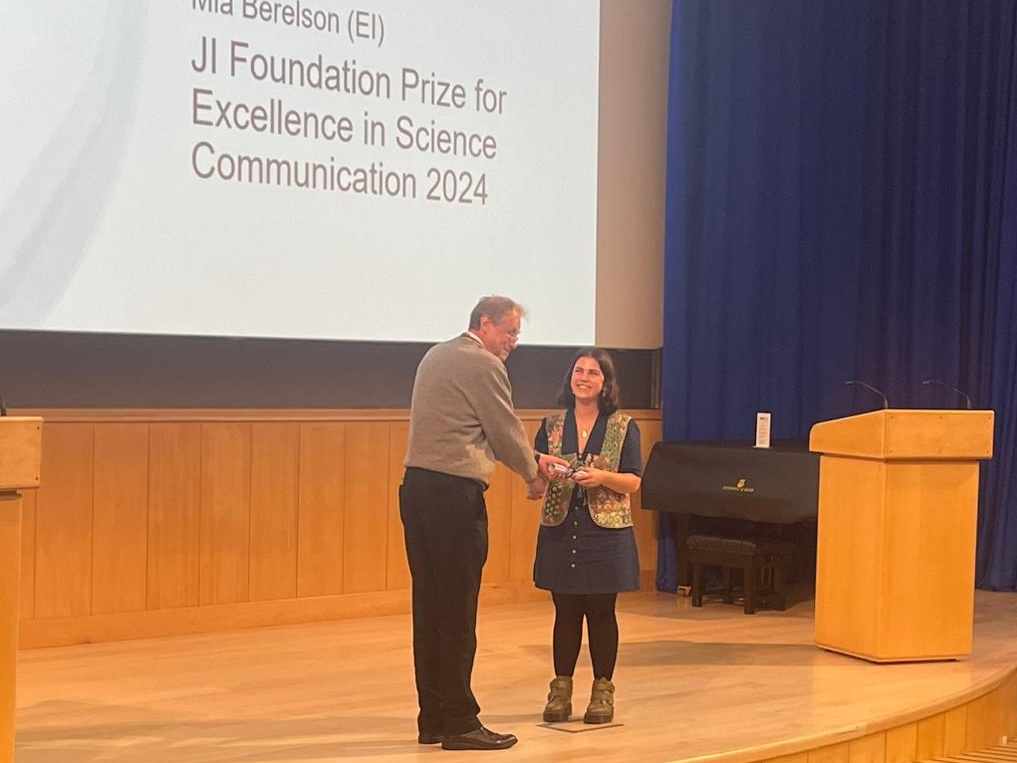 Mia Berelson (@miaberelson) on Twitter photo Very grateful to have been awarded the John Innes Foundation prize for Excellence in Science Communication. Especially pleased that it was alongside <a href="/beeshaw_/">Becky Shaw</a> who has always supported me in my SciComm journey 🌿 Very grateful to have been awarded the John Innes Foundation prize for Excellence in Science Communication. Especially pleased that it was alongside <a href="/beeshaw_/">Becky Shaw</a> who has always supported me in my SciComm journey 🌿