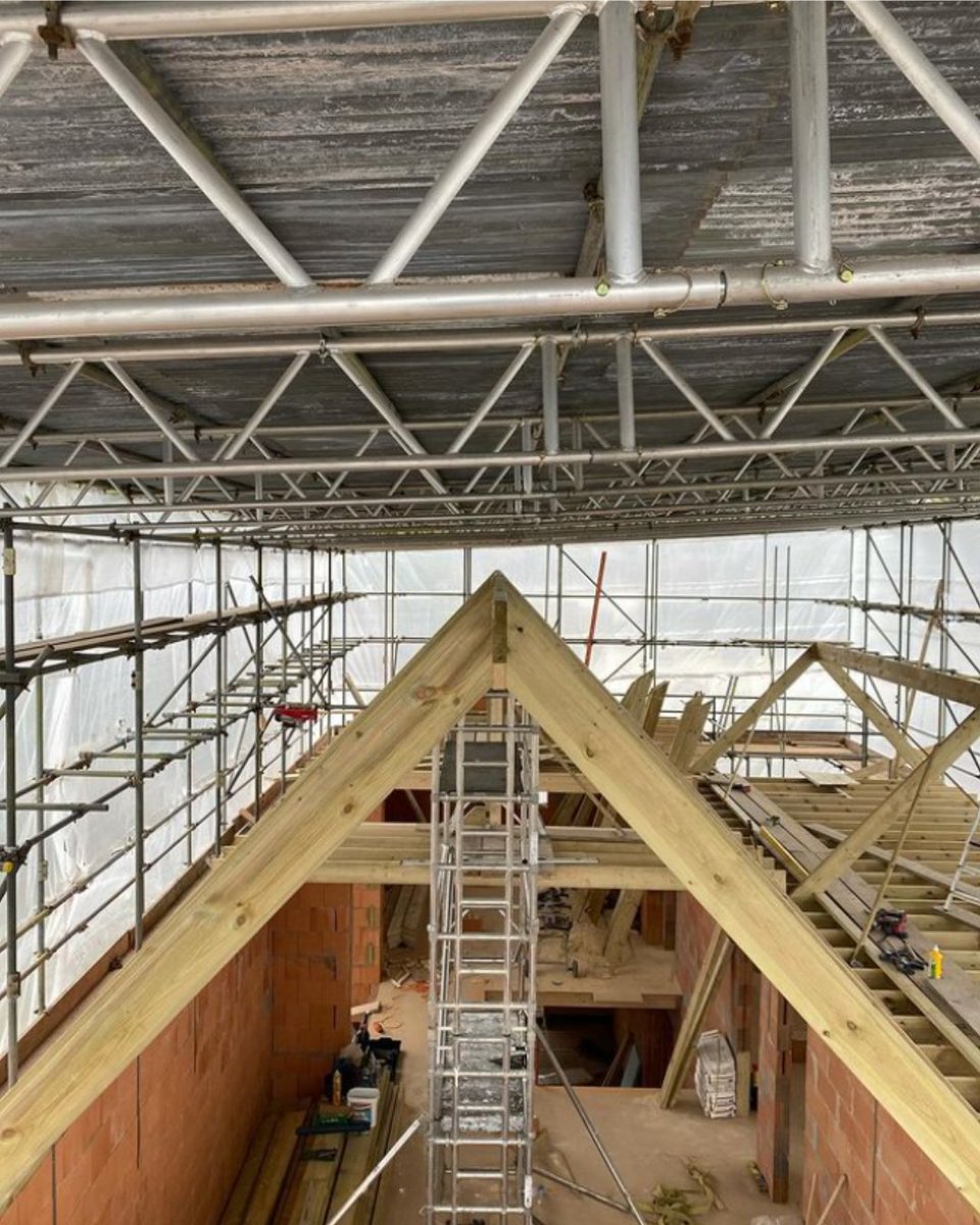 TweetSydenhams's tweet image. #ProgressUpdate ⚠️

We&apos;ve supplied nearly everything to @soketconstructionltd for their #RoofStructure project from our Salisbury branch.

🧱 #Blocks
🐫 #Sand
🌫️ #Cement
🌲 #Timber
🩹 #Plasterboard
🌡️ #Insulation
📄 #SheetMaterial
🟫 #MDF

Stay tuned for more! 📻

#BuildYourWay