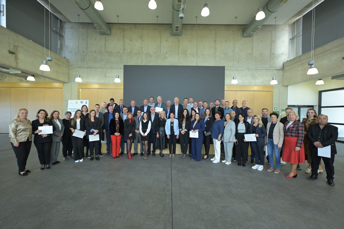 UNDP Kosovo (@undp_kosovo) on Twitter photo Our Strengthening Local Climate Action project concludes 🍀 W/<a href="/ADCinKosovo/">ADC in Kosovo</a>, we worked together for 3 years to help <a href="/KomunaPrizren/">Komuna e Prizrenit</a> & <a href="/KomunaSuhareke/">Komuna Suharekë</a> move toward #zeroemission development, investing in #solar systems, EV charging stations & green policies for a #sustainablefuture Our Strengthening Local Climate Action project concludes 🍀 W/<a href="/ADCinKosovo/">ADC in Kosovo</a>, we worked together for 3 years to help <a href="/KomunaPrizren/">Komuna e Prizrenit</a> & <a href="/KomunaSuhareke/">Komuna Suharekë</a> move toward #zeroemission development, investing in #solar systems, EV charging stations & green policies for a #sustainablefuture