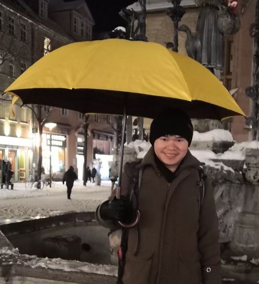thegoecampus's tweet image. Calling researchers across Göttingen! Today is #WorldMentalHealthDay &amp;amp; tomorrow (Fri 11 Oct) at 17:30 there is a #GCPostdoc Walk&amp;amp;Talk to support #Wellbeing. All welcome. Linh with the yellow umbrella will lead the way come rain or shine: goettingen-campus.de/postdoc-event #StrongerTogether