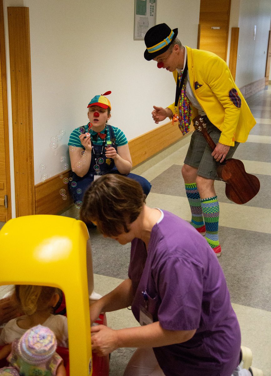 GolCymru's tweet photo. For the Iceland game we are supporting a charity which brings entertainment to seriously ill children in the Reykjavik hospital. Big diolch to the generous #WalGoch fans once again. #TogetherStronger https://t.co/aHeGDUgEIS