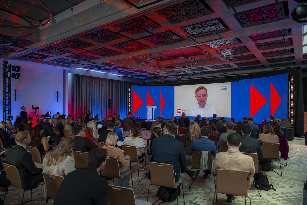 It is important to underline the huge potential we have in the region. In order to use it, we must work on the European level and develop regulations allowing this potential to be unleashed. I hope that we will be able to promote policy-making fostering innovation and digital