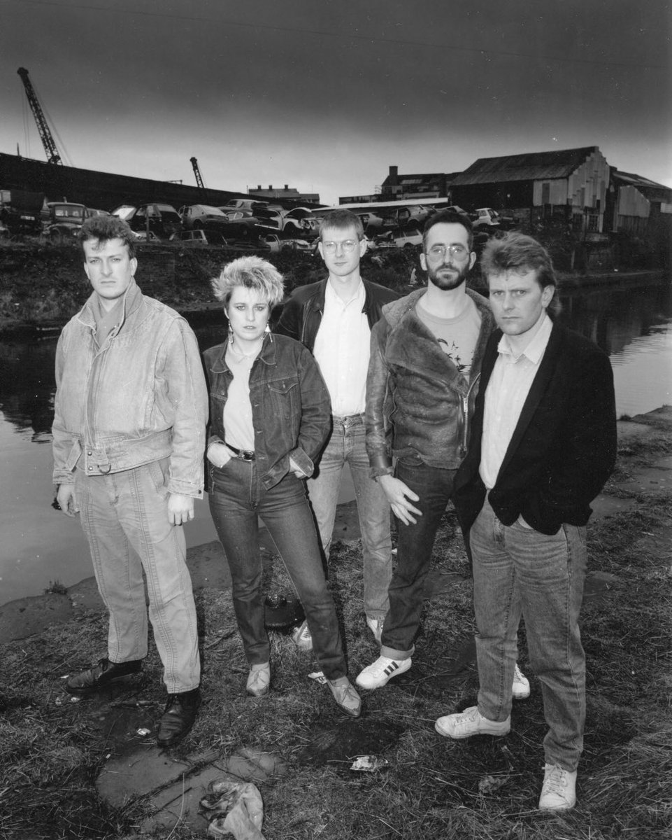 Photograph
Bamford Blues Band
1986

Some moody publicity shots of the band taken down on the Bridgewater Canal towpath somewhere near Hulme Locks. L-R; Cliff Milner, Lynne B, Duncan "Jim" Moore, Paul B, Ian Wood.

#bamfordbluesband