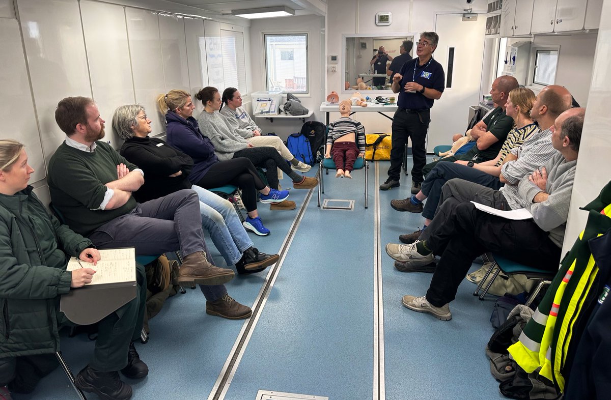 Dave (@davelbywater) on Twitter photo Hearing from the expert! Dr Donald MacGregor discussing how to assess the work of breathing in a deteriorating child. Great to have <a href="/Scotambservice/">Scottish Ambulance</a> colleagues Kenny (Adv Paramedic) & Clare (Trainee Technician) with us. #SharedLearning #PaediatricCare #RemoteandRural 🏴👶🏼🚑🏥 Hearing from the expert! Dr Donald MacGregor discussing how to assess the work of breathing in a deteriorating child. Great to have <a href="/Scotambservice/">Scottish Ambulance</a> colleagues Kenny (Adv Paramedic) & Clare (Trainee Technician) with us. #SharedLearning #PaediatricCare #RemoteandRural 🏴👶🏼🚑🏥