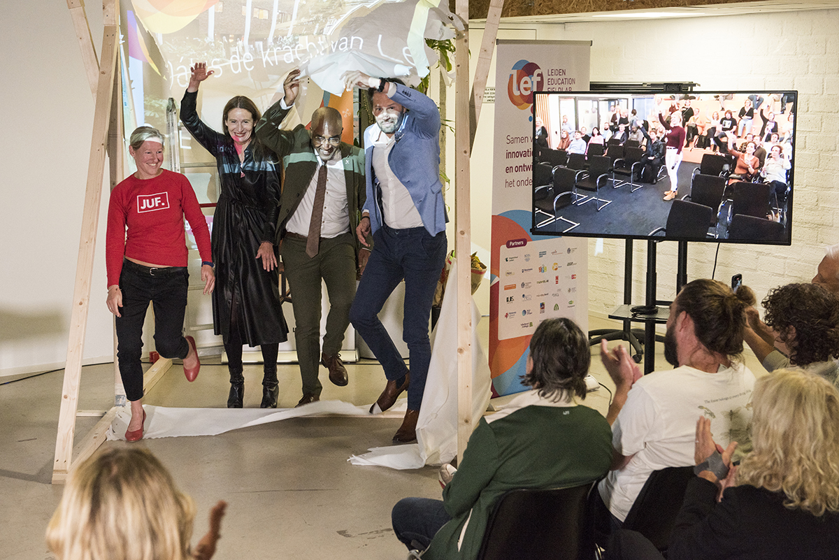 Leiden verkozen tot Nationale Onderwijsstad 2025 🎓Met als thema: Samen er dwars doorheen. Want we hebben elkaar nodig om vraagstukken in het onderwijs op te lossen! Lees hier meer 👉 hsleiden.nl/nieuws/leiden-…