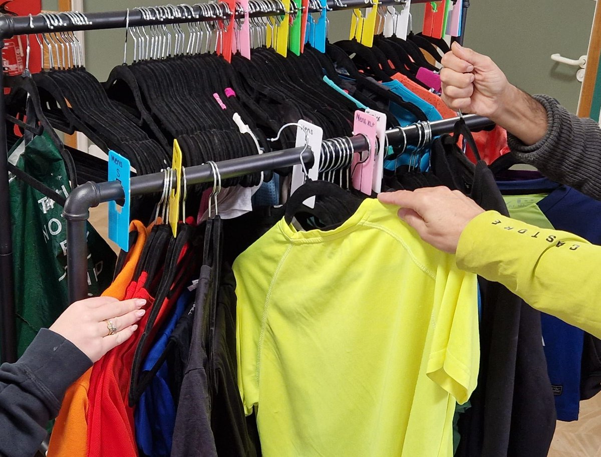 CedarwoodTrust's tweet image. Amy and Jess are at Cedarwood this morning, and every Thursday morning from 10am till 12pm, where you can pick up FREE gym and activewear. TOTALLY FREE!

Maintained by @active_nt and supported by donations from the community. #CedarwoodTrust #KitHub #ActiveNorthTyneside