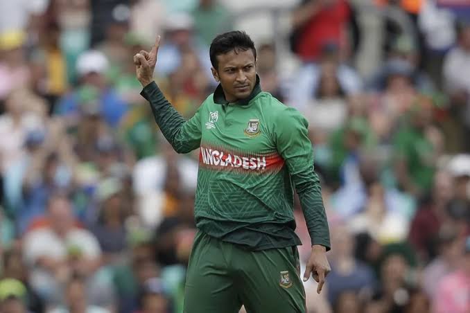 YTurzo's tweet photo. ❝বিদায়বেলায়, আমি সেই মানুষগুলোর হাতে হাত রাখতে চাই, যাদের হাততালি আমাকে ভাল খেলতে বাধ্য করেছে।❞
-বিশ্বসেরা অলরাউন্ডার সাকিব আল হাসান, বাংলাদেশ। 🇧🇩❤️🇧🇩

#shakibalhasan #ICC #cricket #allrounder #retirement #announcement https://t.co/4ihCI8aX6K