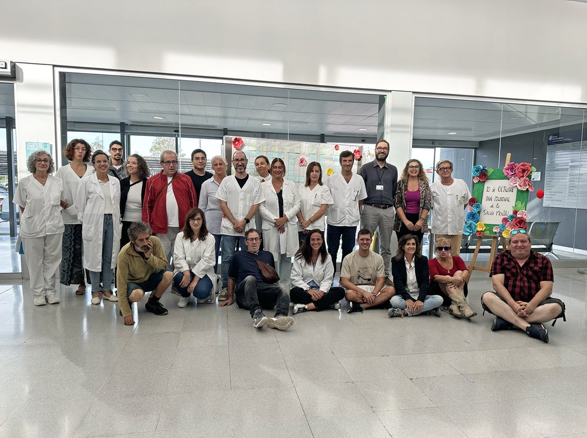 asmen_ibsalut's tweet photo. Ens sumam al #DiaMundialDeLaSalutMental amb la lectura d’un manifest per crear consciència sobre els problemes associats a les malalties mentals i reafirmar el compromís amb les persones que ho pateixen. https://t.co/NOMiL9In9j