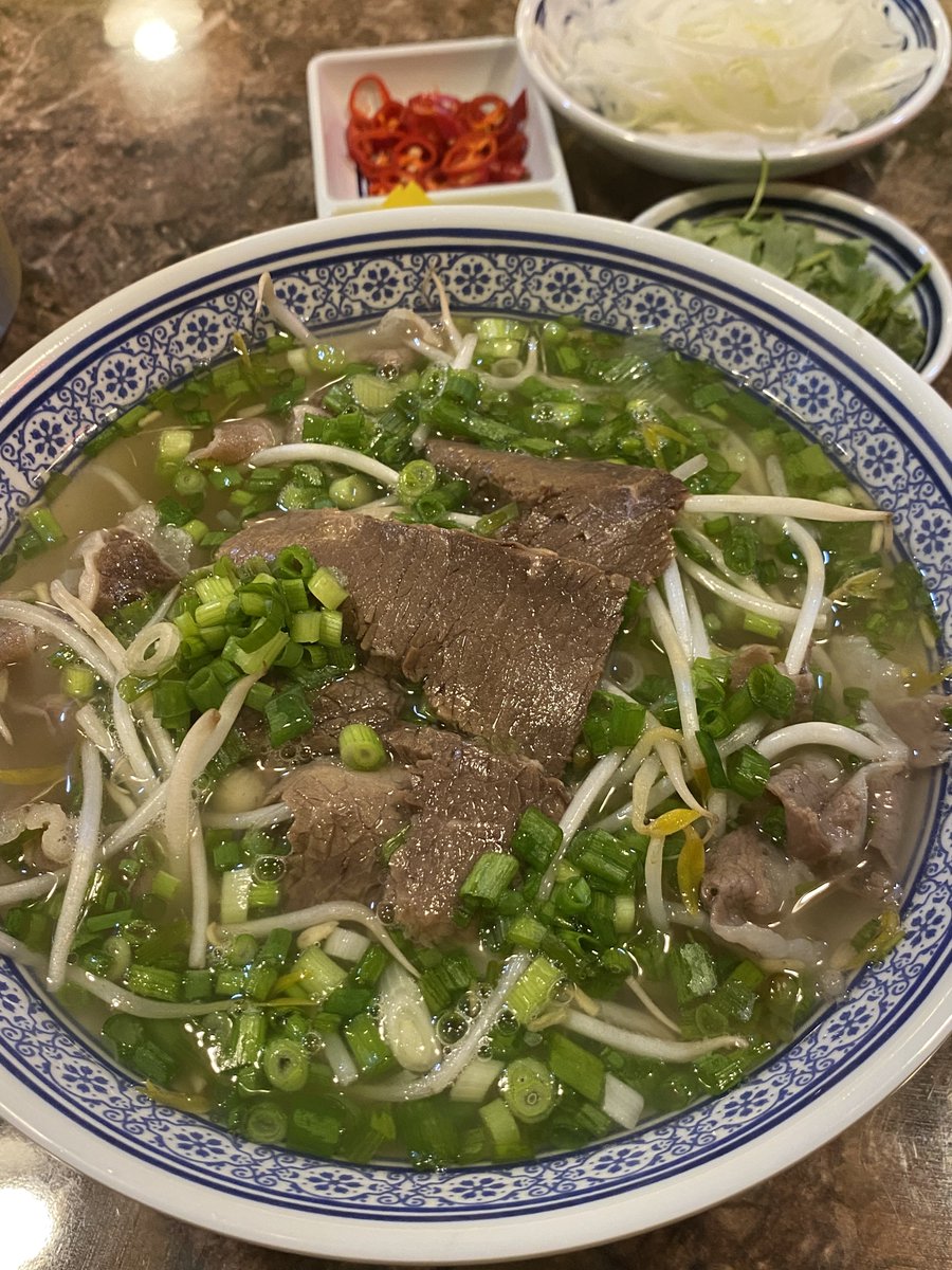 Tamra_Foodmap's tweet photo. [서울 종각] 포언
메뉴 도장깨기중인 쌀국수 맛집!!!
시그니처 메뉴인 후띠우쌀국수 추천합니다
새우랑 피시볼에 다진고기까지 들어가서 마지막입까지 즐거운 메뉴👍
매운쌀국수는 덜맵게 부탁드렸더니 맵찔이인 저(신라면불가 마라탕1단계 아비꼬아기단계)도 괜찮게 먹을수 있었어요!! https://t.co/O3P386cSUd