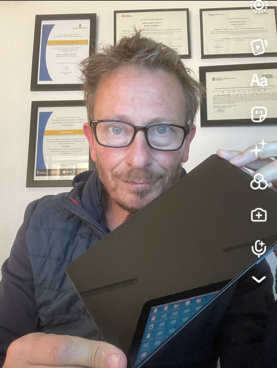 GUEOPIC's tweet photo. Tres nuevas tablets enviadas para
Taiguy” Las Palmas de Gran Canaria”
Mohamet “Las Palmas de Gran Canaria”
Rebeca “Barcelona” https://t.co/Id417AVKMQ