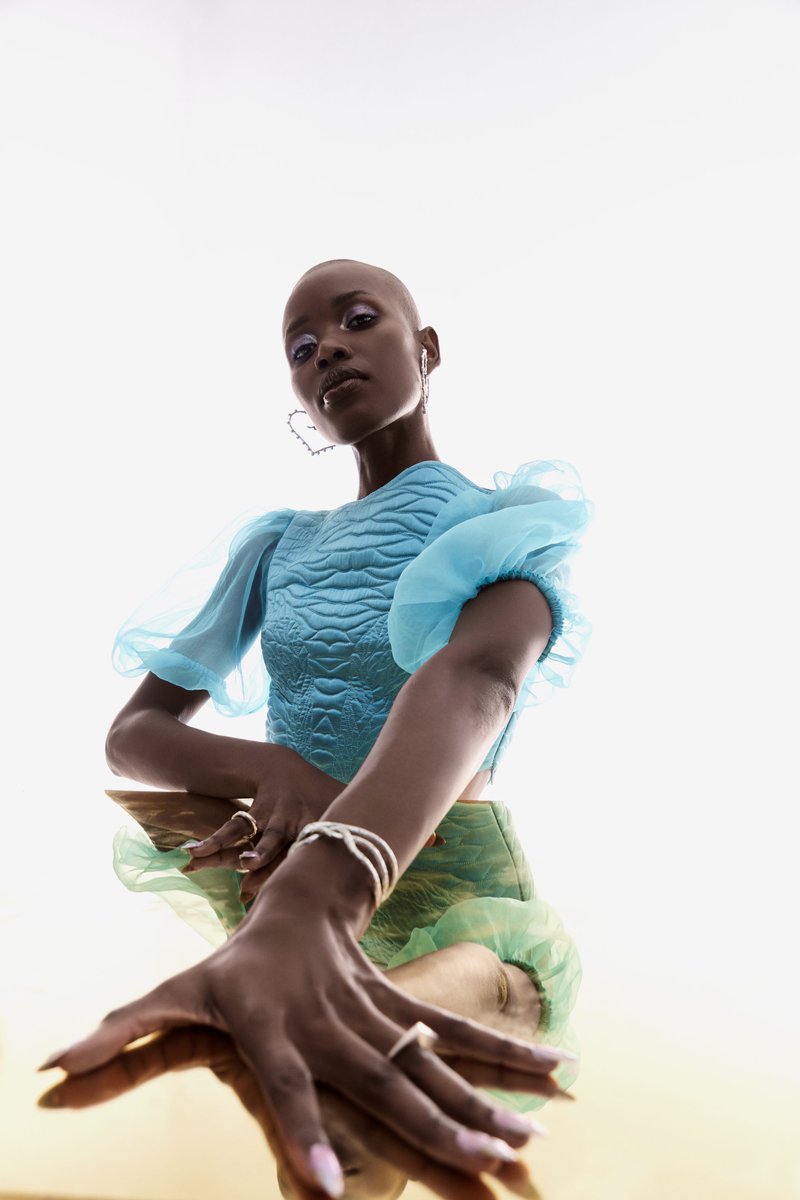 mannattgupta's tweet image. Sculpted in blue satin elegance, where quilted asymmetry meets the artistry of voluminous organza. Effortlessly refined, undeniably captivating.

#MannattGupta #Euphonic #satin #quilting #asymmetrical #balloonsleeves #organza #luxuryfashion #hautecouture #wearableart