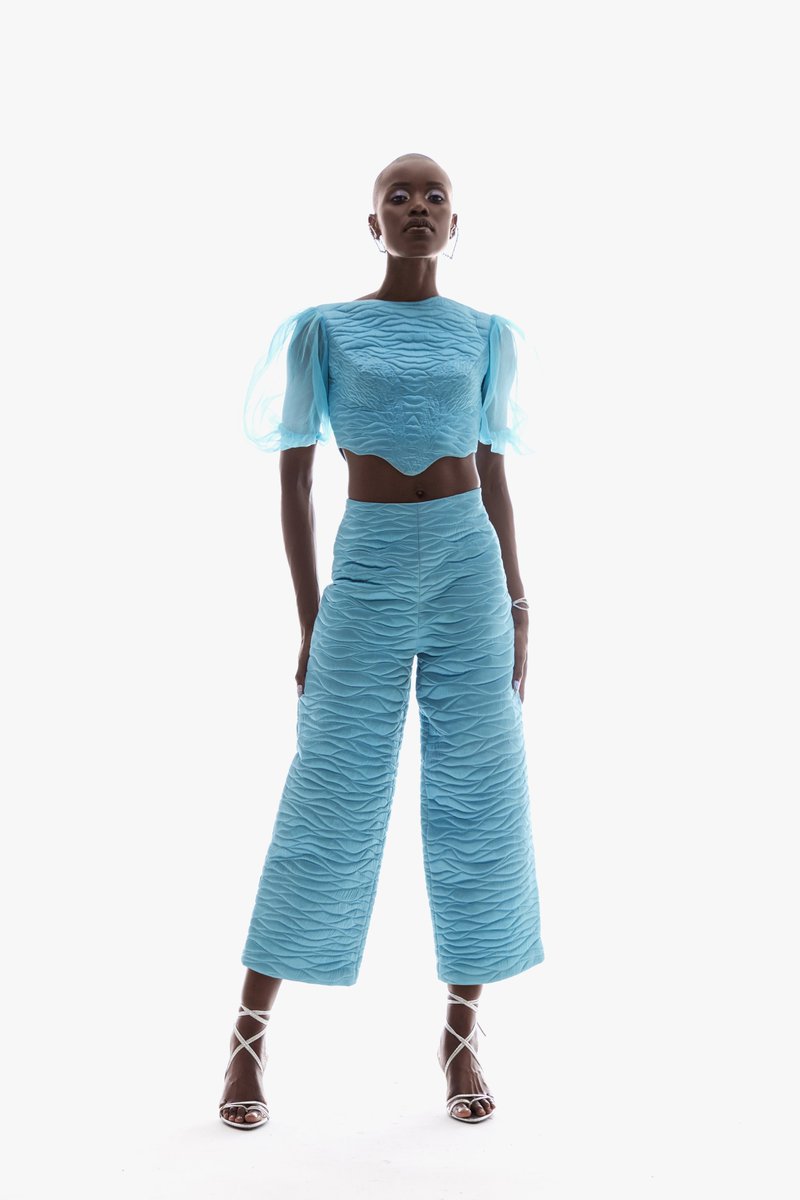 mannattgupta's tweet image. Sculpted in blue satin elegance, where quilted asymmetry meets the artistry of voluminous organza. Effortlessly refined, undeniably captivating.

#MannattGupta #Euphonic #satin #quilting #asymmetrical #balloonsleeves #organza #luxuryfashion #hautecouture #wearableart