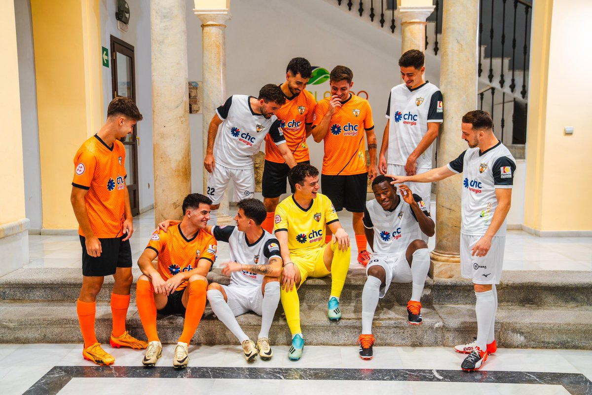 C_DPozoblanco's tweet photo. 📸✨ ¡Presentamos oficialmente las nuevas equipaciones del CD Pozoblanco para esta temporada! 🔥⚽

🔜 ¡Listos para dejarlo todo en cada partido! ¿Cuál es tu favorita? 🤔

¡Afrontamos esta temporada con toda la ilusión del mundo! 🤍🧡

Volveremos a disfrutar… 😉 https://t.co/pZDmi1HpBK
