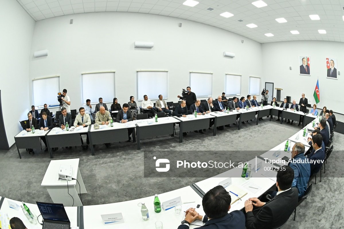 PhotoStockaz's tweet photo. 👨💻🧑💻 Laçında Ekoloji məsələlər üzrə İşçi qrupunun iclası
👉 Fotoların davamı linkdə: https://t.co/2AvziZJXPQ
#laçın #ekolojiməsələlər #iclas #foto #photo #photostock https://t.co/LYkWsr2Wga