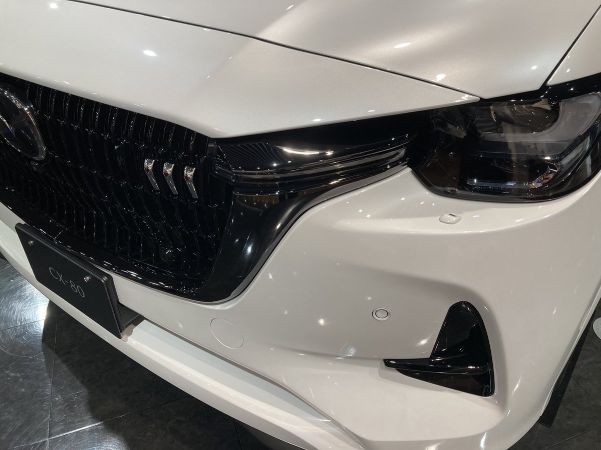 KoushinMazda's tweet photo. MAZDA CX-80　ついに発売となりました。甲信マツダの各店舗には試乗車の配備も完了。ぜひ試��に来てください。試乗車や展示車の詳細は甲信マツダHPをご覧ください。プロフィール欄からどうぞ。ご来店、ご試乗を希望の際は、ご予約をお願い致します。お待たせしたりすることなどがなくなります。 https://t.co/zUWHr23aIb
