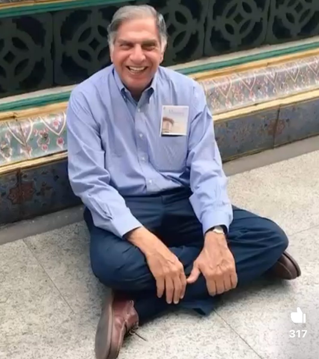 A colossus has moved on.

The best and only way to pay a tribute is spend some time thinking of him and recall the qualities for which we admire him.

Two come to mind:
-Humility 
-Compassion.

And try and imbibe those qualities our selves.