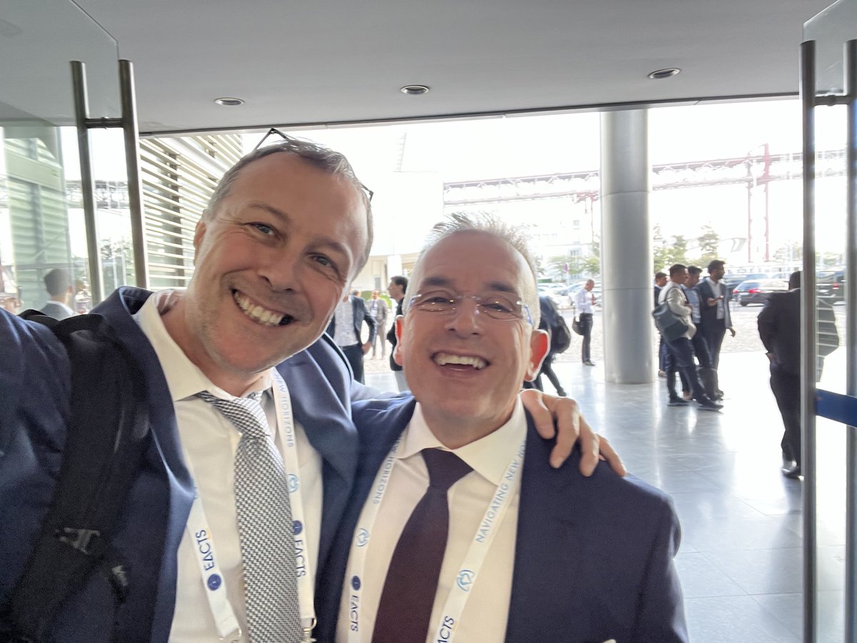 Friend and colleagues meet up continues at an astonishing rhythm at #EACTS2024 - here “The One and Only” Juan B Grau MD 🫀