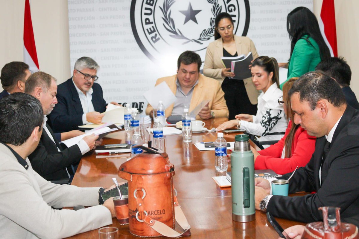 FenapepParaguay's tweet image. 📍 Consejo de Gobernadores recibe a Federaciones de Padres. 

👉 En representación de las tres Federaciones El Ing. Miguel Ortigoza presentó informaciones muy importantes a cerca de los Organismos Internacionales y las ONGS que operan en nuestro país con la ideología de Género.