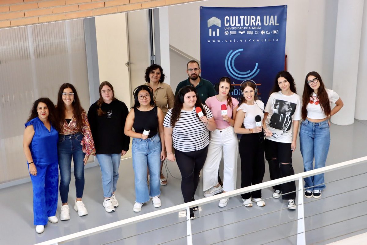 🎙️La UAL está on air: <a href="/emisoraUAL/">RADIOUAL</a> estrena instalaciones en la Casa del Estudiante. Una radio cercana a los/as estudiantes que los conecta con las actividades culturales 📚 Escúchala en su web, Spotify e Ivoox 📖 Más info en UALNews 👉 bit.ly/4ezmfXC
#SoyUAL #UALEsCultura