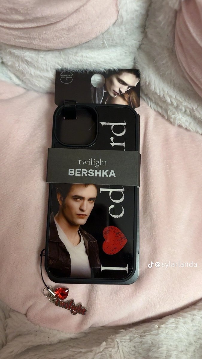 noora🦇 tweet media