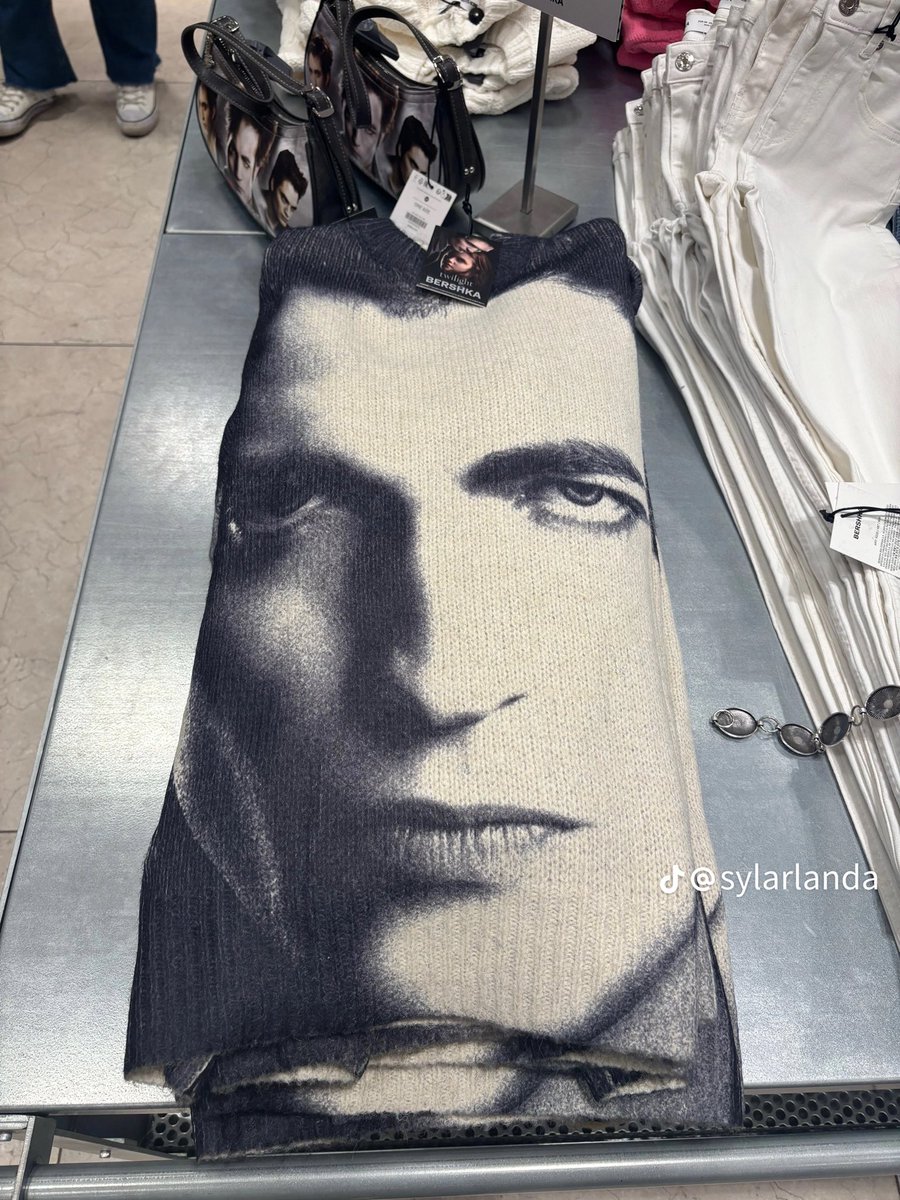 noora🦇 tweet media