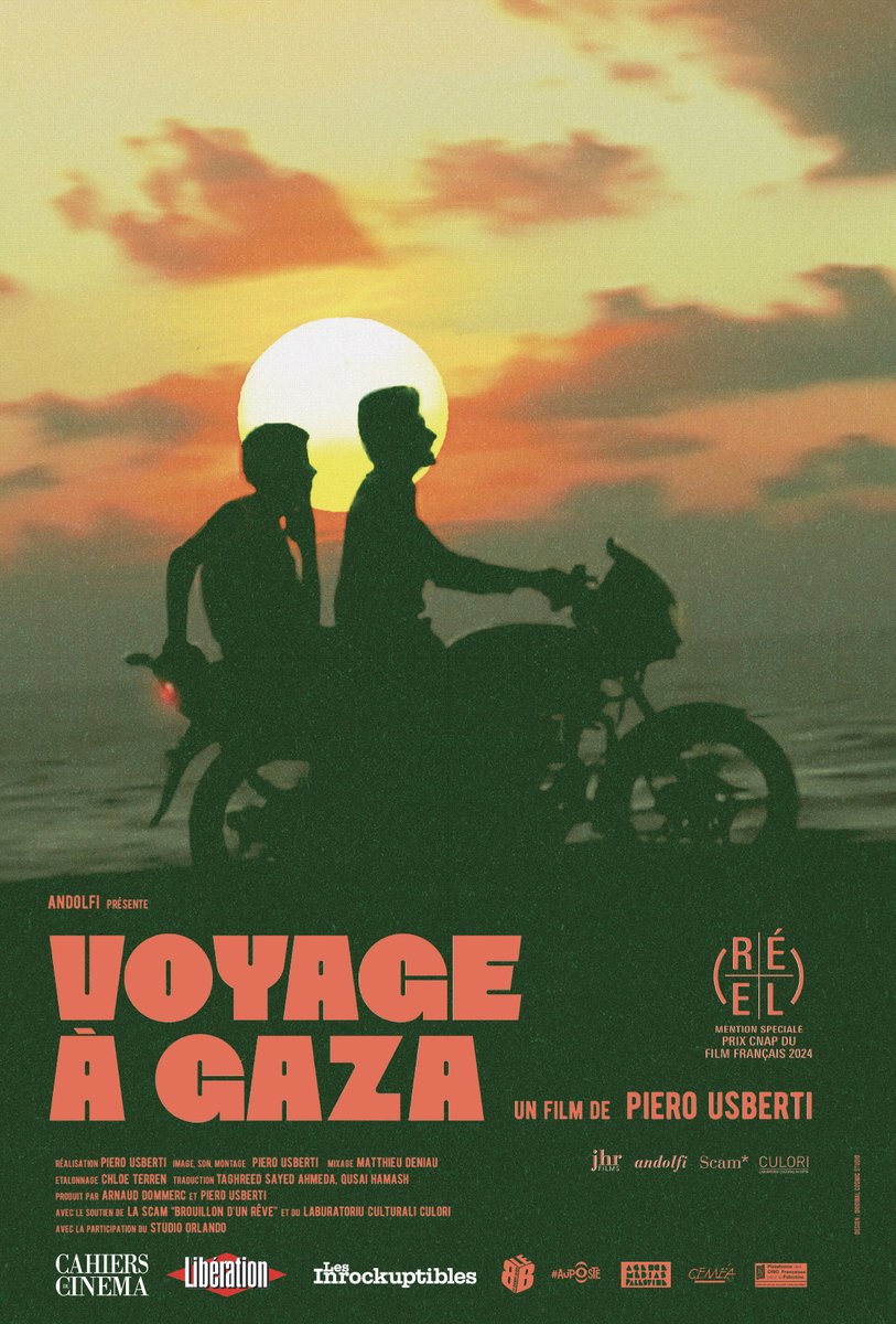 AuPoste1's tweet photo. Voyage à #Gaza de Piero Usberti  en salle le 6 novembre. Un film #AuPoste. 

«À Gaza, il faut arriver le soir au printemps, s’enfermer dans sa chambre et écouter les sons qui entrent par les fenêtres ouvertes… Nous sommes en 2018. J’ai 25 ans et je suis un voyageur étranger. Je rencontre de jeunes palestiniens de mon âge.»

Le réalisateur sera #AuPoste le 30/10