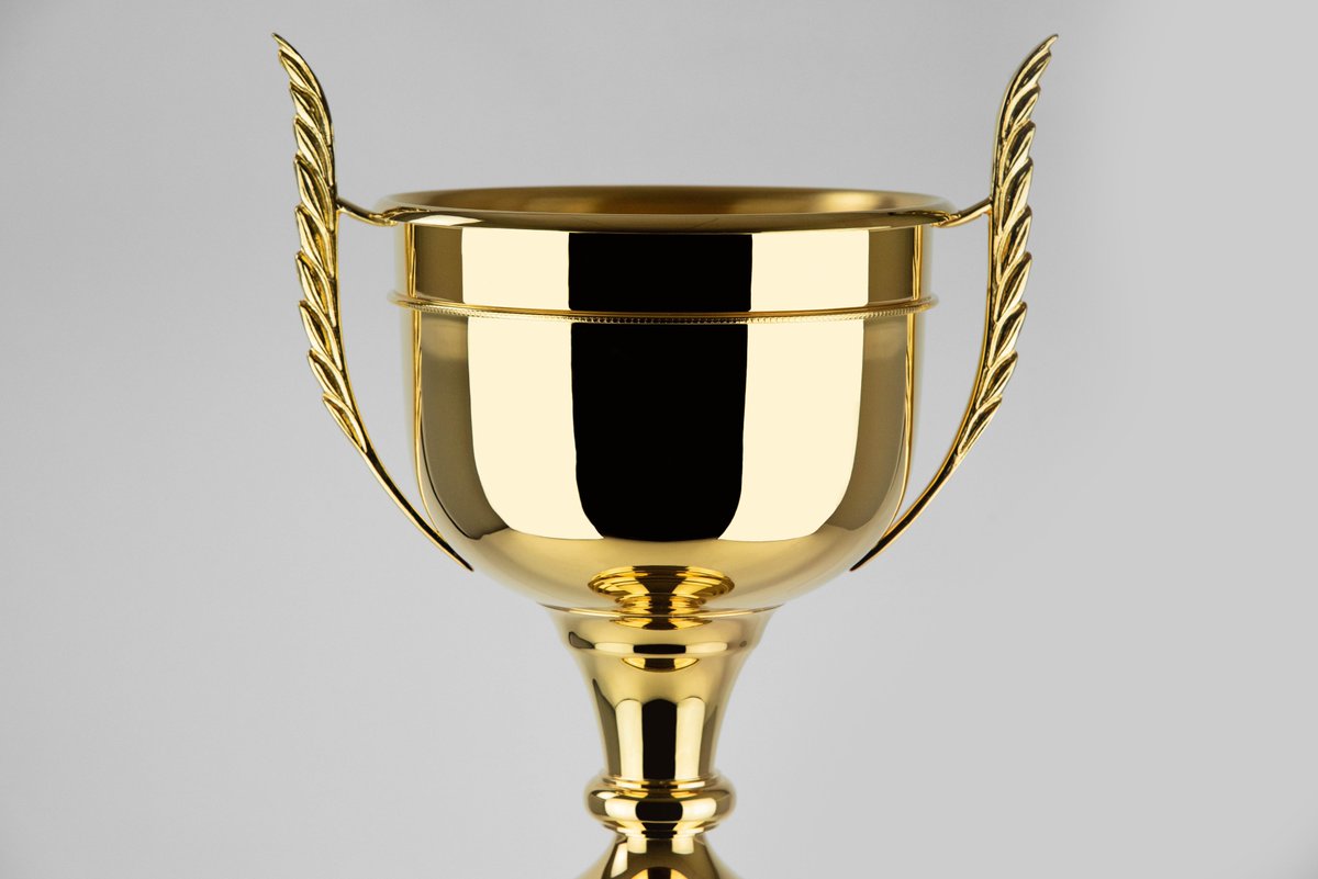 Recognise achievements with an award that's handmade by Swatkins.
We custom make bespoke awards that capture the essence of success. From elegant craftsmanship to unique designs, our personalized awards are tailored to reflect the event perfectly #BespokeAwards #BespokeTrophy