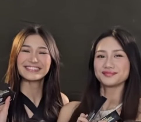 sheena_robles9's tweet image. #MACStudioRadiance #MACCosmeticsPH #DotSwipeGlow #BINI_Jhoanna #BINI_Sheena #BINI 

🎀🎀🎀