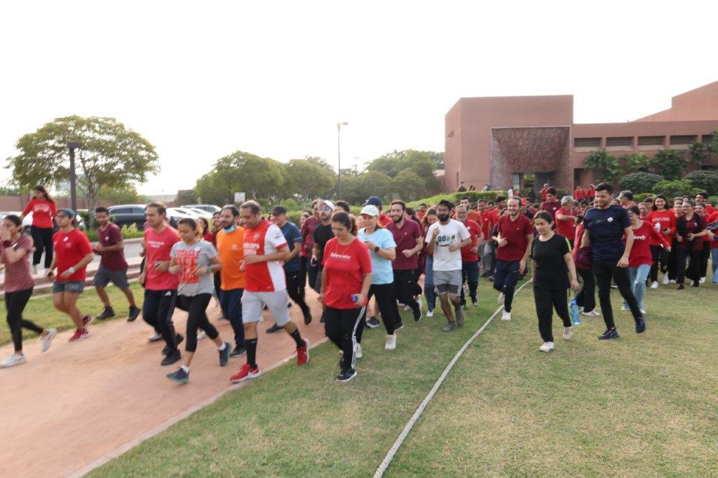 Saulat H Fatimi (@saulatfatimi) on Twitter photo Redefining a Positive Attitude
Who could have imagined that 400 students, and doctors, would wake up at 6 a.m. for a mini-marathon at AKU? And no less on a Sunday morning. We proved everyone wrong. <a href="/AKUGlobal/">Aga Khan University</a> <a href="/AKUAANA/">AKU Alumni Association of North America</a> Redefining a Positive Attitude
Who could have imagined that 400 students, and doctors, would wake up at 6 a.m. for a mini-marathon at AKU? And no less on a Sunday morning. We proved everyone wrong. <a href="/AKUGlobal/">Aga Khan University</a> <a href="/AKUAANA/">AKU Alumni Association of North America</a>