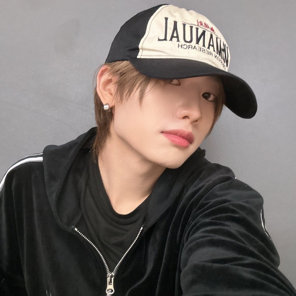 AIMERS_japan's tweet photo. [#YOEL]

日本デビュー1周年🩷🥹🩷
一緒に歩んでくれてありがとうAIMING❤️
10周年も100周年もずっと一緒にいようね🩷

#AIMERS #에이머스 #エイマス
#ヨエル #요엘 https://t.co/etGr7aFbkC