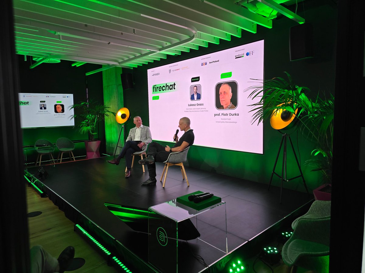 android_polska's tweet photo. Trwa #SETForum organizowane przez @android_polska oraz Fundację Our Future Foundation. Dziękujemy, że jesteście z nami! 😊 https://t.co/n0Ek4UwB3D