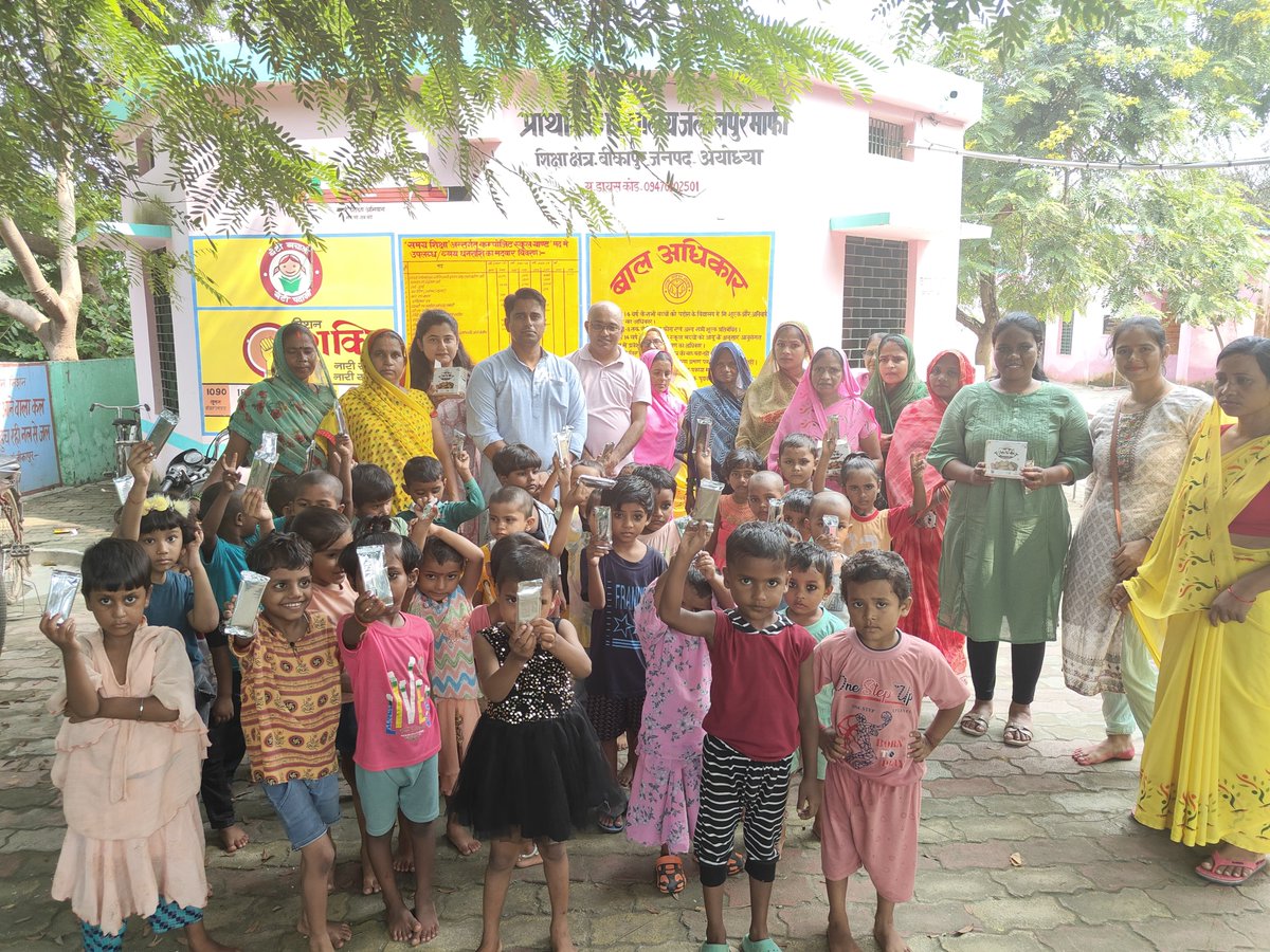 Newtrii_'s tweet photo. 📷 Scaling Up the HaNSA Program in Ayodhya 📷
We are thrilled to announce the expansion of the HaNSA (Health and Nutrition for School Age Children) program in Ayodhya, increasing our reach from 175 to 3000 children! 📷 @IFPRI @HarvestPlus @CGIAR @AgrozeeOrganics @aawahanindia https://t.co/Kf4DuLCXaC