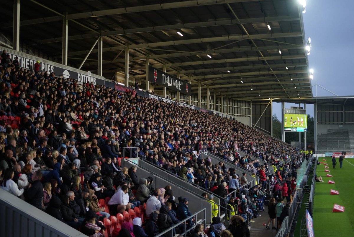 🤩 History at the Totally Wicked Stadium!

Sunday's Women’s Super League Grand Final was a record-breaking crowd of 4813 👏

totallywickedstadium.com