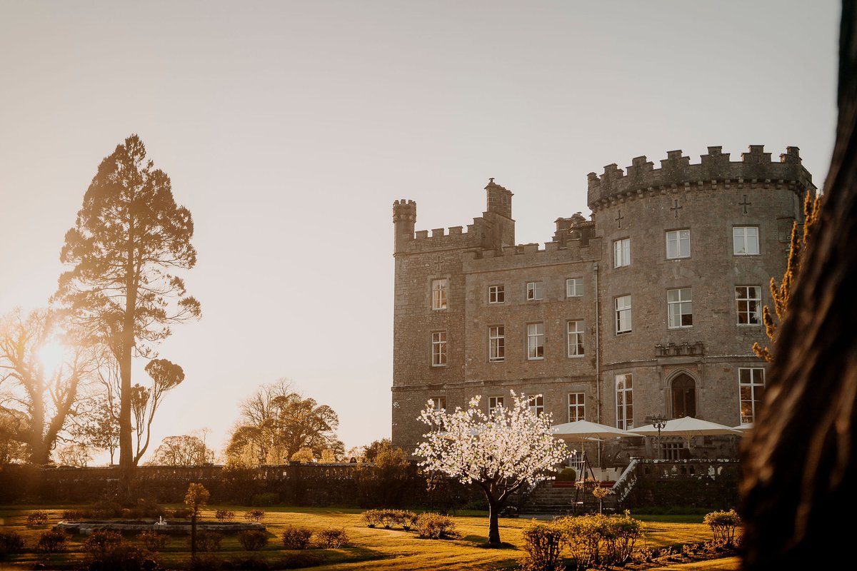 Markree Castle (@markree) on Twitter photo Fresh autumn mornings at Markree Castle are always special 🌅
📸 Wojciech Koza Photography
#MarkreeCastle #Morning #Sligo #IrishCastle #Sunrise Fresh autumn mornings at Markree Castle are always special 🌅
📸 Wojciech Koza Photography
#MarkreeCastle #Morning #Sligo #IrishCastle #Sunrise